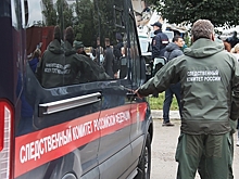 В Мурманской области полицейские поблагодарили двоих жителей за помощь в задержании преступника