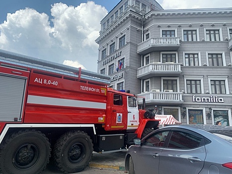 60 нижегородцев эвакуировали из горящего универмага «Сормовские зори» 23 июля