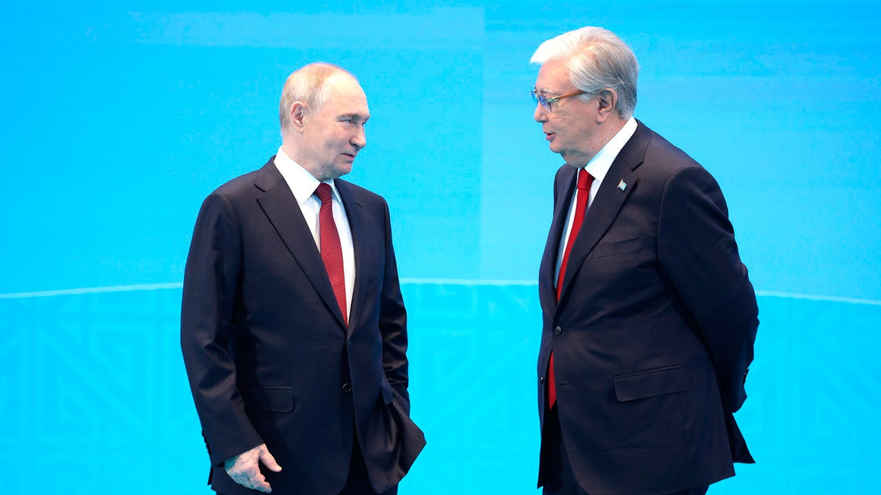 Путин обсудил с Токаевым энергетику и переговоры с США