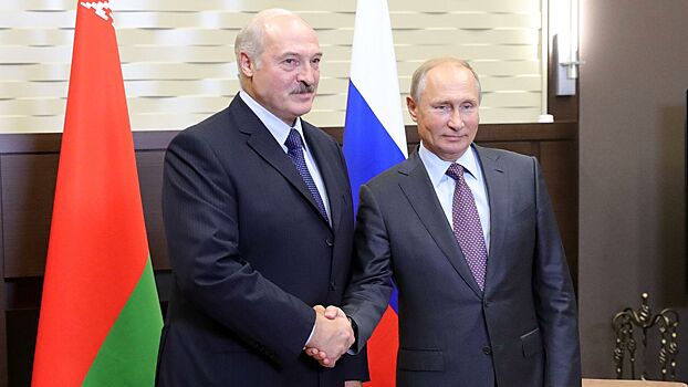 Путин и Лукашенко обменялись секретными документами