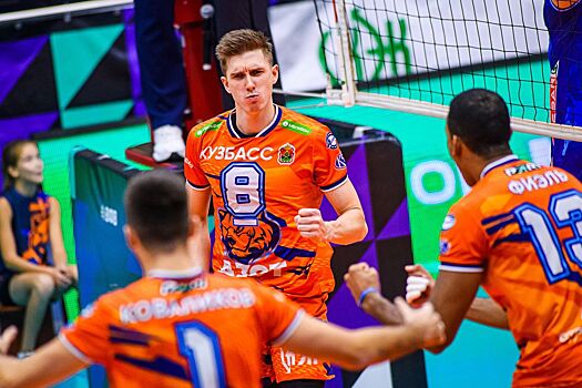 Роман Пакшин перешёл из «Кузбасса» в петербургский «Зенит»