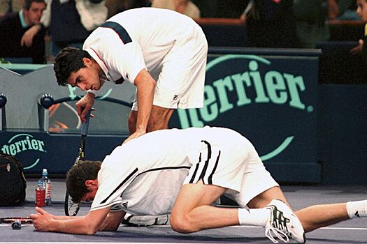Марат Сафин потерял первое место в рейтинге на Итоговом турнире ATP – 2000, его неожиданно обошёл Густаво Куэртен