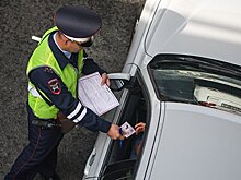 Пять штрафов за раз от инспектора и как "наказывать" фуры: совет юриста