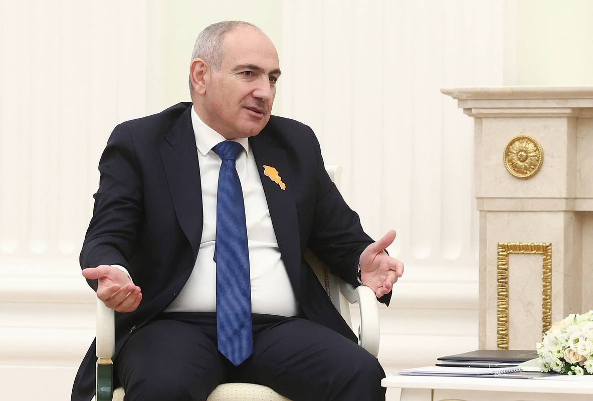 Лукашенко назвал враньем слова Пашиняна о транзите газа