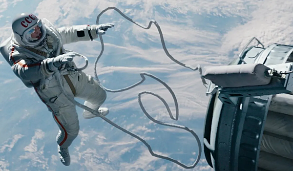 Кадр дня: как снимали невесомость в фильме «Время первых»