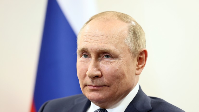 Путин поздравил власти Крыма с 10-летием воссоединения полуострова с Россией
