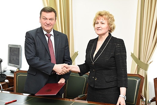 Ханты-Мансийский банк подписал соглашения с 2 муниципалитетами Югры