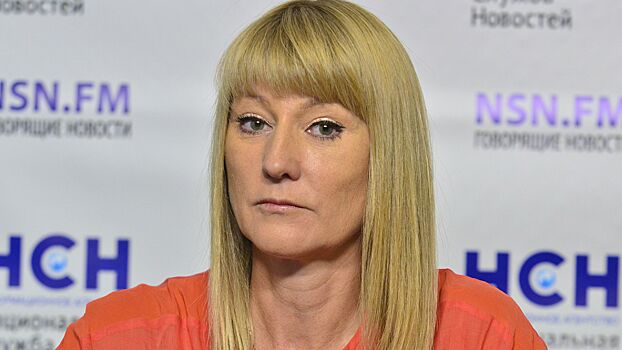 Журова объяснила отказ жены Костомарова общаться с прессой