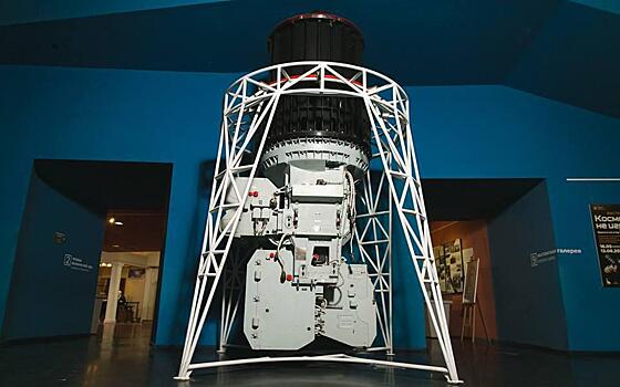Космический фотоаппарат пополнил экспозицию Музея космонавтики в Останкине