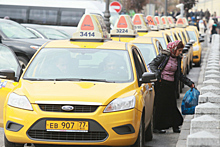 Мигранты за рулем такси: Перевозки дорожают из-за дефицита водителей
