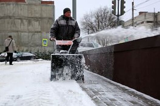 Воронежские УК, не убравшие вовремя снег во дворах, будут платить штрафы
