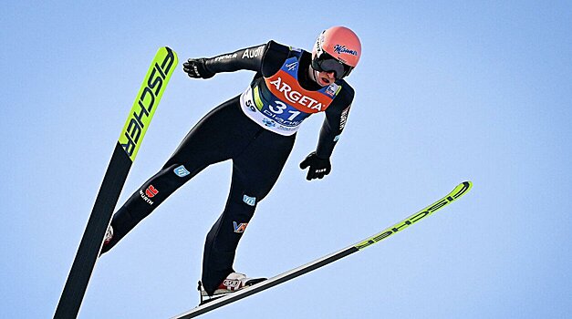 Чемпионат мира по полетам на лыжах. Сборная Словении выиграла золото в командных соревнованиях, Австрия – 2-я, Германия – 3-я