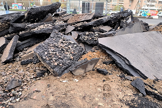 Крупная коммунальная авария ограничила движение в российском городе