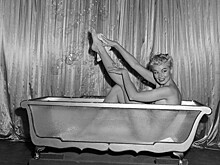 Краткая, но потрясающая история бурлеска в 1950-х годах