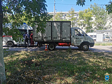 В Самарской области "Газель" наехала на пенсионерку на тротуаре