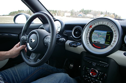 Сотрудника ГИБДД в Удмуртии заподозрили в подмене анализов водителя