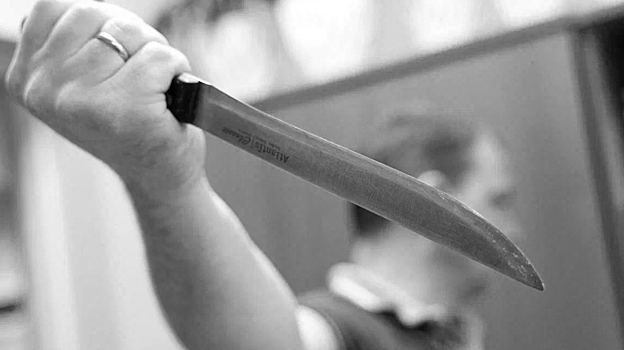 В Петербурге 19-летний юноша получил ножом в глаз от родного отца