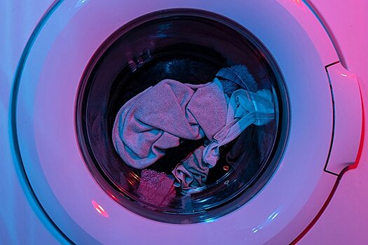 Чистота без хлопот: как убрать пятна со скатерти за пять минут