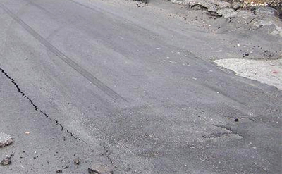 Крым разрывает надвое