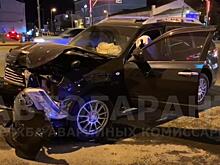 «Машина в хлам»: серьезное ДТП произошло ночью в центре Владивостока