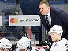 Главный тренер клуба КХЛ "Нефтехимик" рассказал подробности о нападении на него