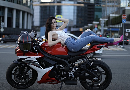 Пять нижегородок вошли в топ-100 рейтинга «Miss Maxim-2022»