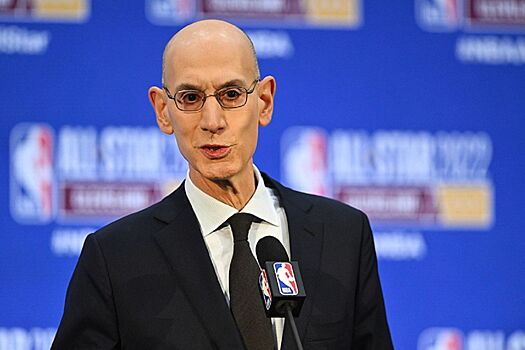 Комиссионер НБА резко высказался о конфликте Криса Пола и арбитра Скотта Фостера