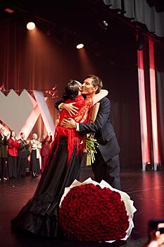 Павел Воля рассказал о беспокойстве за жену, Василиса Володина дала предсказание на 2025 год: о чем говорили за кулисами шоу Ляйсан Утяшевой