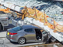 В Майами продолжают разбирать завалы рухнувшего моста