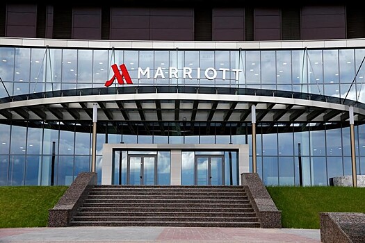 На торгах до открытия рынка акции Marriott и GameStop подешевели