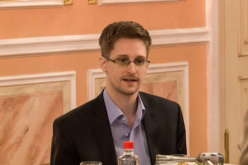 Эдвард Сноуден в 2013 году