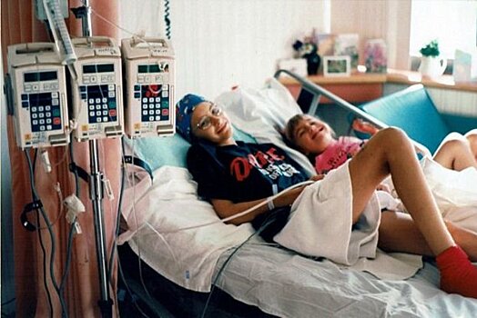 Девочка, излечившаяся от рака, выросла и вернулась работать врачом в свою больницу