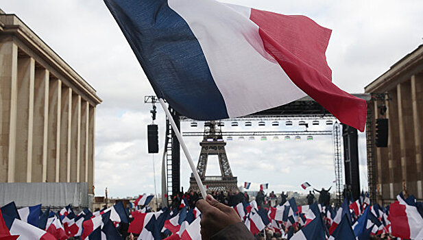 Во Франции семь кандидатов собрали подписи для участия в выборах