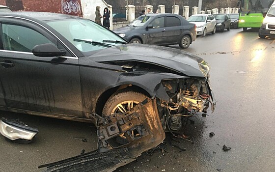 Аварию на улицы Свободы спровоцировал водитель Audi