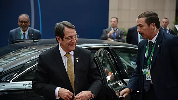 Президент Кипра пообещал приехать на День Победы