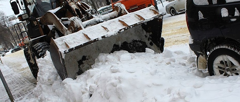 В мэрии Воронежа объяснили нехватку техники во время снегопада
