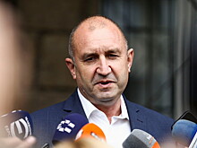 BRN: глава Болгарии Радев в КС назвал незаконным разрыв концессии с "Лукойлом"