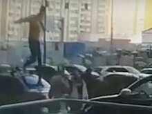 Новый тренд: подростки бьют стекла машин ради лайков в TikTok