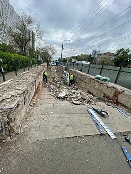 В Оренбурге ремонтируют подземный переход на ул. Пролетарской