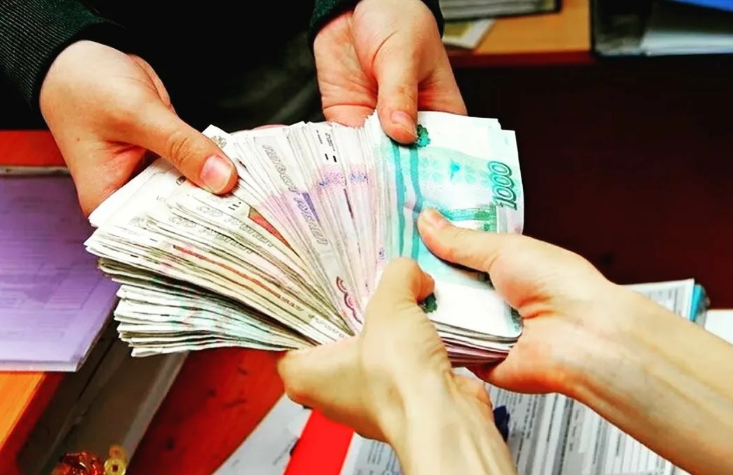 Деньги из рук в руки картинки
