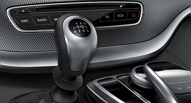 Mercedes снимает с производства механическую коробку передач и двигатели внутреннего сгорания