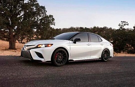 Компания Toyota озвучила стоимость Camry 2020 TRD