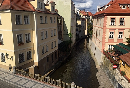 ОАЭ, Китай, Италия, Франция: названы страны, куда резко вырос турпоток из Омска