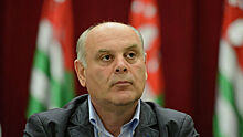 Кандидат в президенты Абхазии Бжания вернулся в республику