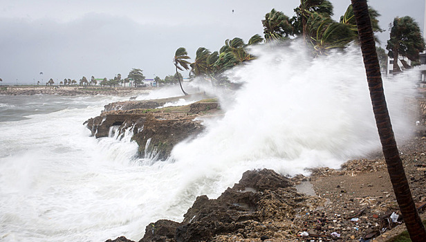 Фиджи угрожает мощнейший циклон "Уинстон"