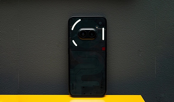 «Лучший среднебюджетник»: в сети появились обзоры Nothing Phone (2a)