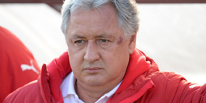 Бурлак: «В «Крыльях Советов» Божович практически в открытую говорил, что должны играть клиенты Паши Андреева. Появилось отвращение к футболу»