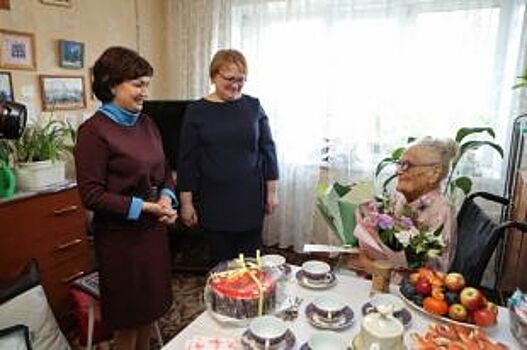 Президент Владимир Путин поздравил с 90-летием ветерана из Норильска