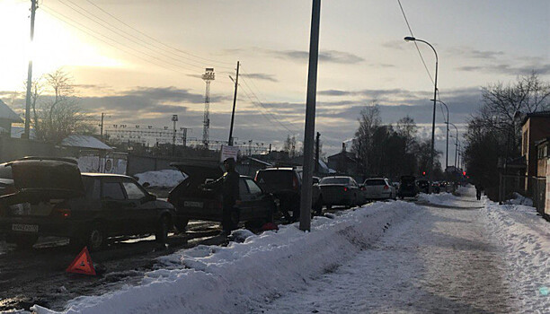 Ямы на Шотмана, в которых пострадали десятки машин, завтра залатают