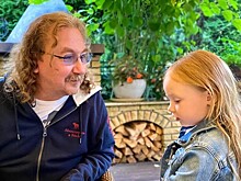 Игорь Николаев весело плавает по волнам с 5-летней дочерью в Майами